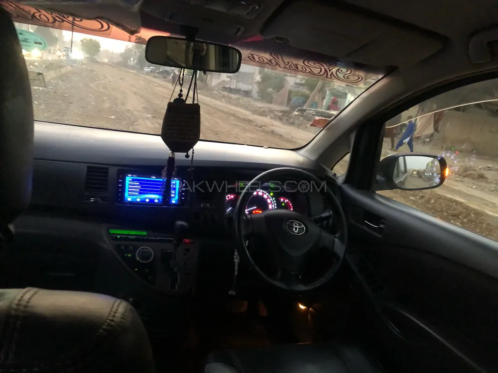 Toyota ISIS 2007 for sale in Karachi