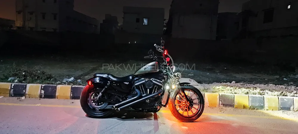 Harley Davidson Iron 883 2011 for Sale Image-1