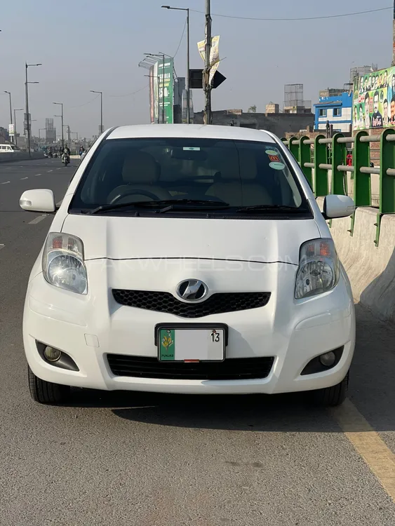 Toyota Vitz B Intelligent Package 1.0 2010 For Sale In Lahore | PakWheels