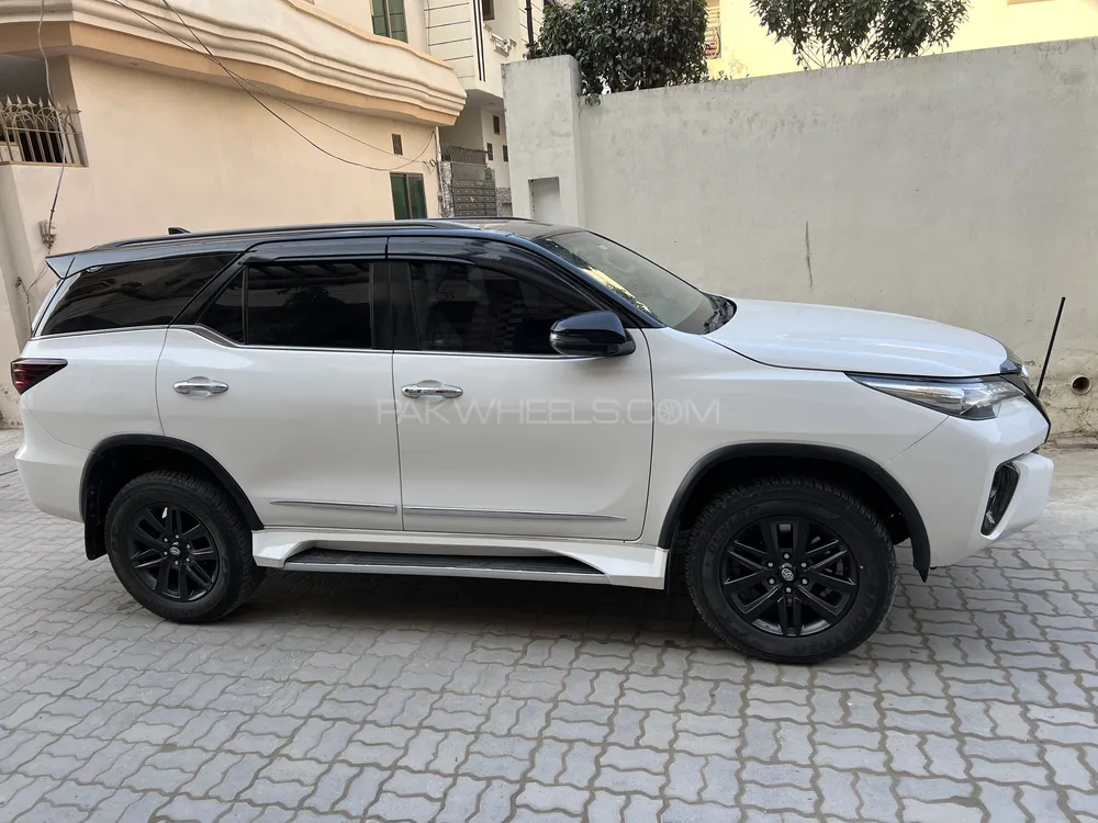 Toyota Fortuner 2018 for sale in Sialkot