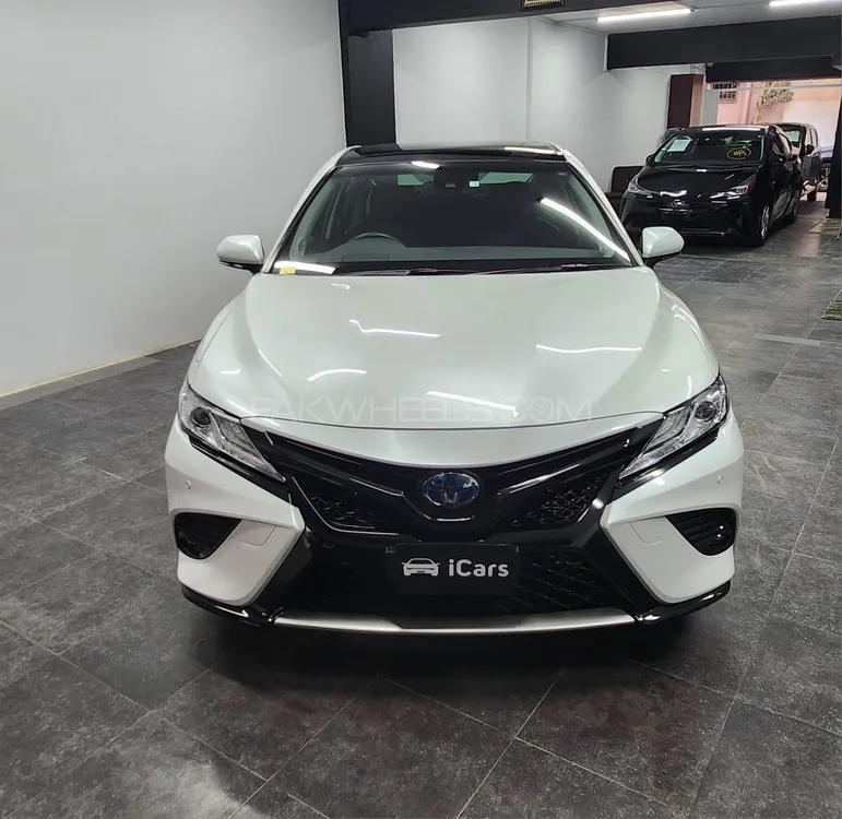 Toyota Camry 2020 for Sale in Karachi Image-1