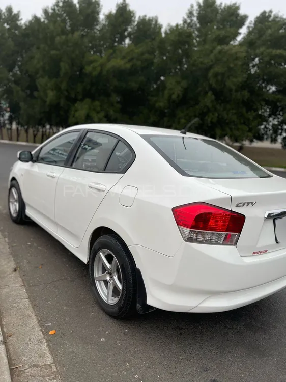 Honda City 1.3 i-VTEC 2013 for sale in Islamabad | PakWheels