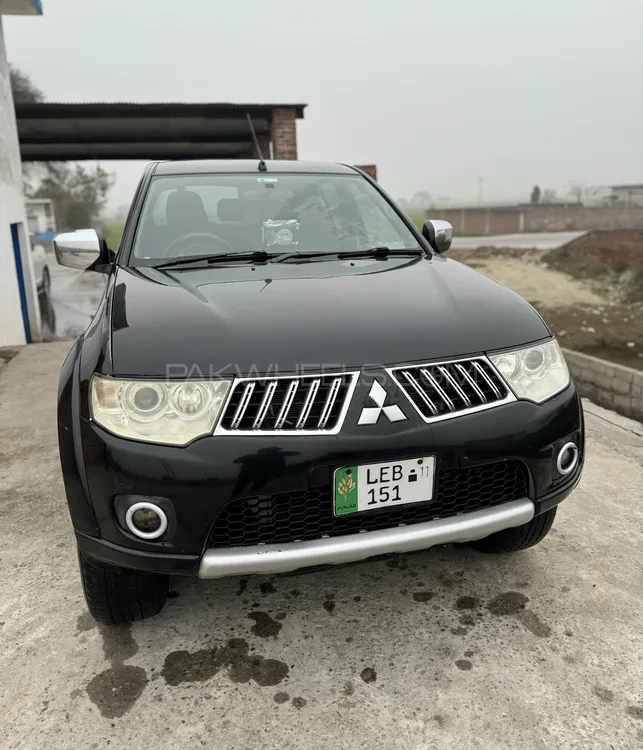 Mitsubishi L200 2011 for Sale in Sialkot Image-1
