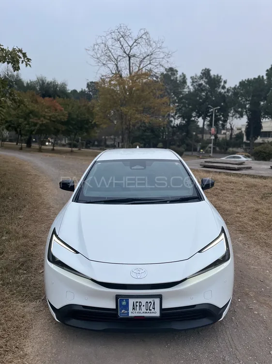 Toyota Prius 2023 for sale in Islamabad