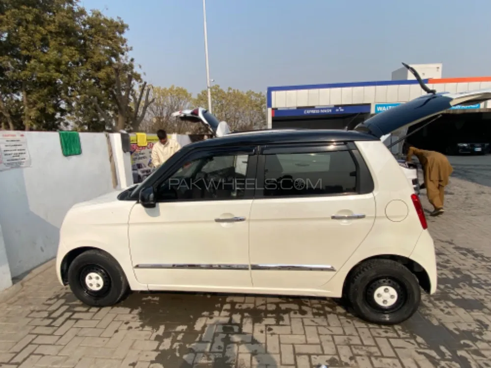 Toyota Platz 2007 for sale in Islamabad