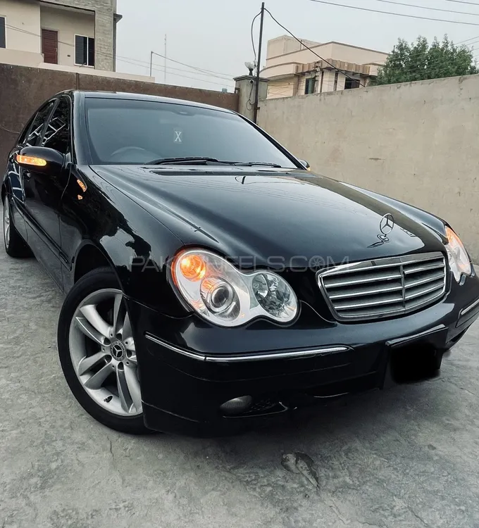 Mercedes Benz C Class 2004 for Sale in Faisalabad Image-1