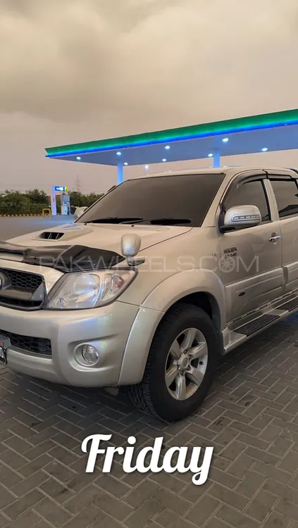 Toyota Hilux 2010 for sale in Hyderabad