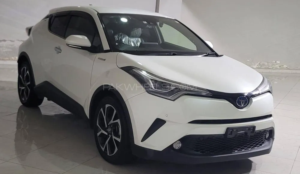 Toyota C-HR 2018 for Sale in Islamabad Image-1