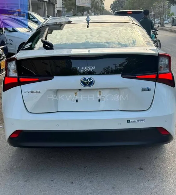ٹویوٹا پریوس 2021 for Sale in کراچی Image-1