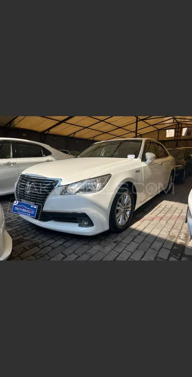 Toyota Crown 2015 for Sale in Lahore Image-1
