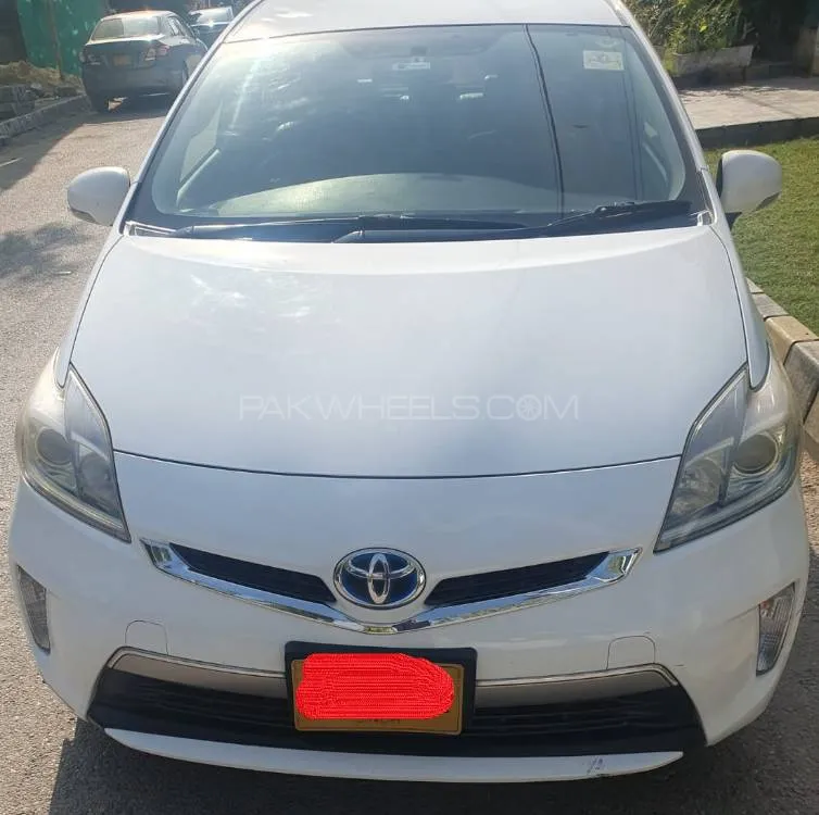 Toyota Prius 2014 for sale in Karachi