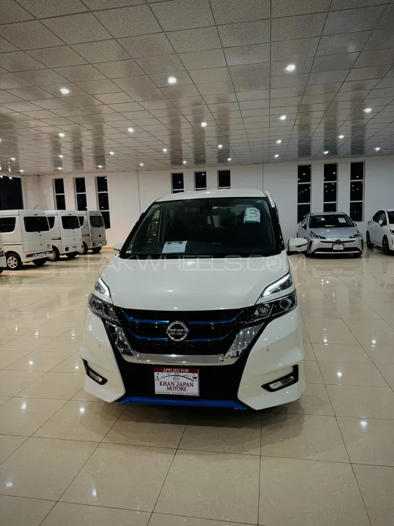Nissan Serena 2018 for Sale in Sahiwal Image-1