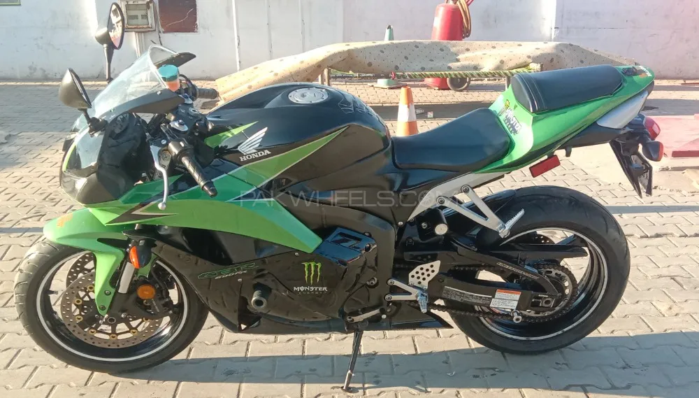 Honda CBR 600RR 2009 for Sale Image-1