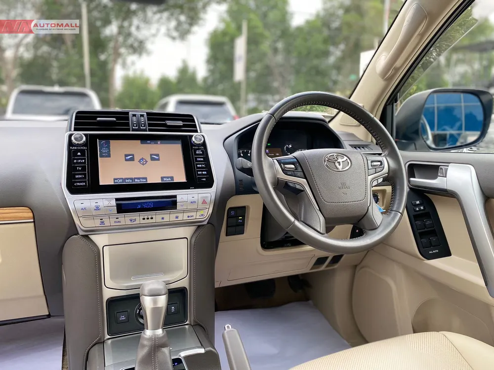 Toyota Prado 2019 for Sale in Karachi Toyota Prado 2019 for Sale in Karachi Image-11