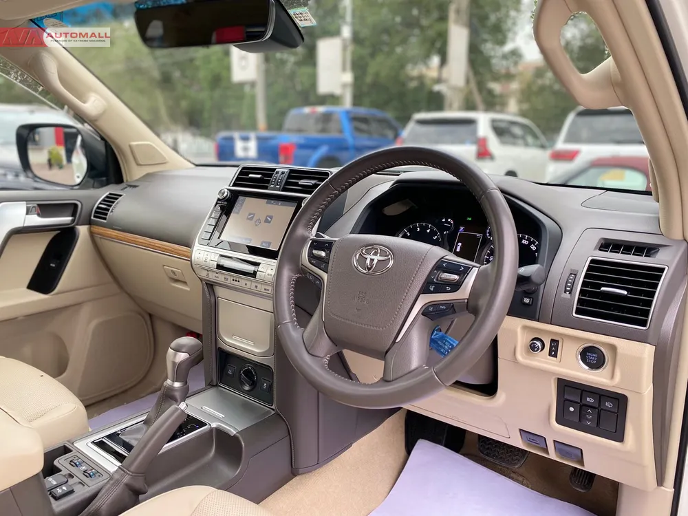 Toyota Prado 2019 for Sale in Karachi Toyota Prado 2019 for Sale in Karachi Image-14