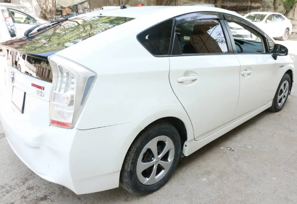 Toyota Prius 2010 for sale in Karachi