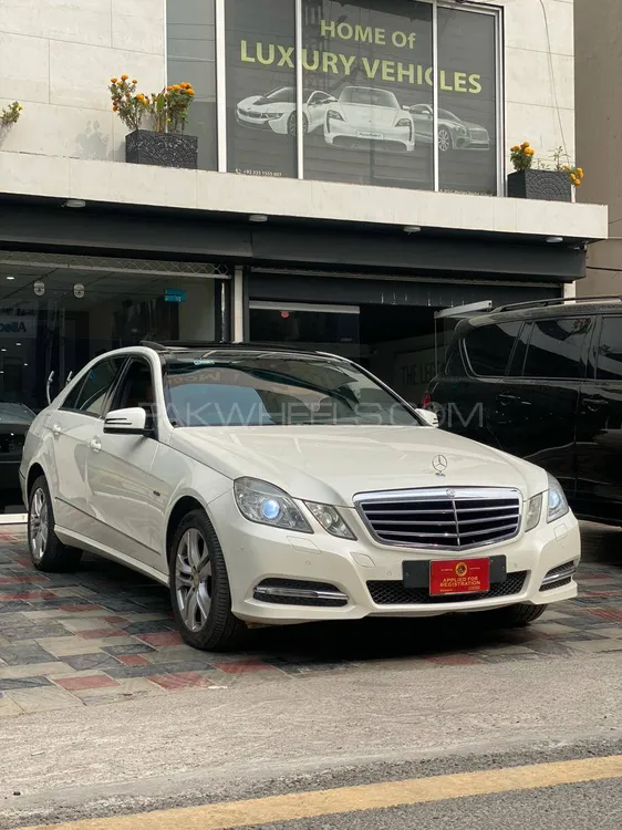 Mercedes Benz E Class 2013 for sale in Lahore