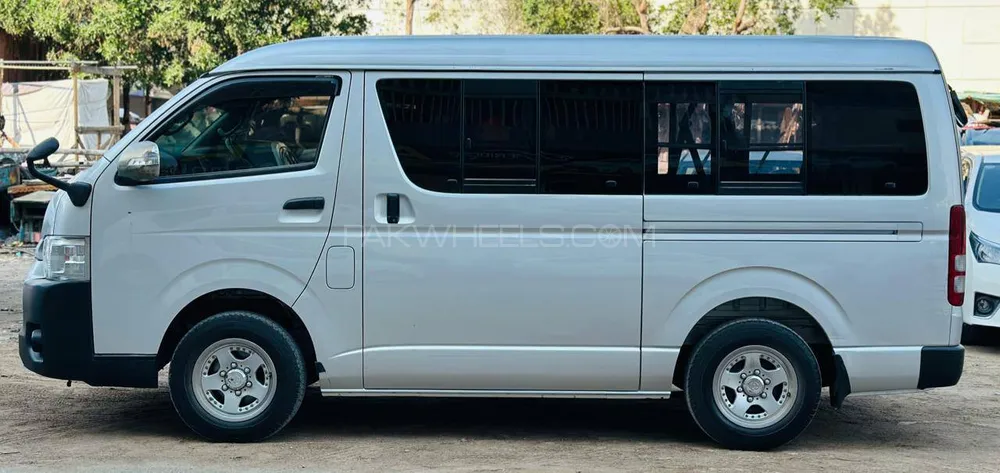 Toyota Hiace 2016 for sale in Karachi
