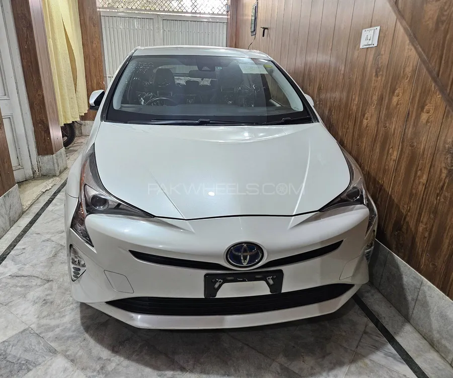 Toyota Prius 2016 for sale in Okara