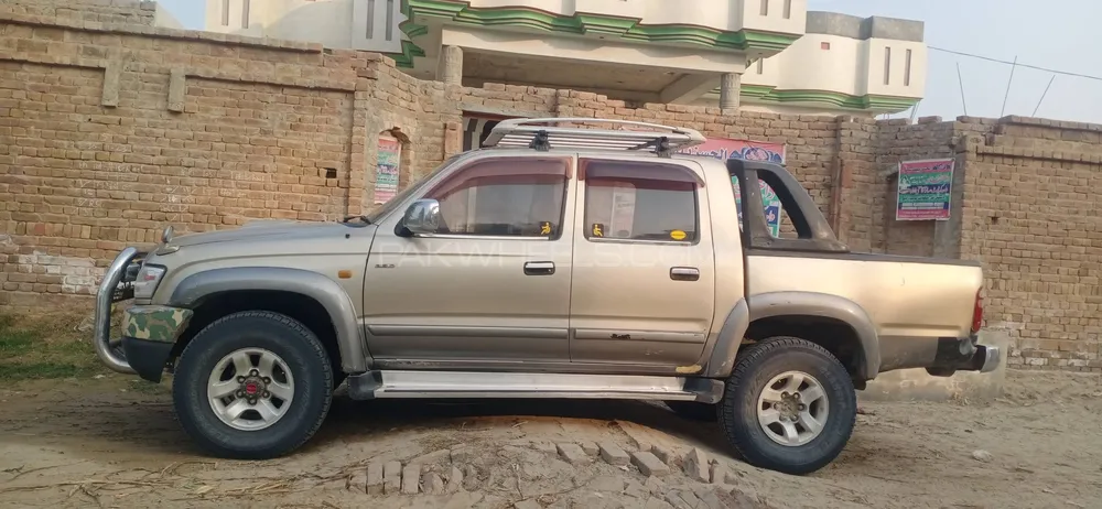 Toyota Hilux 2003 for sale in Layyah