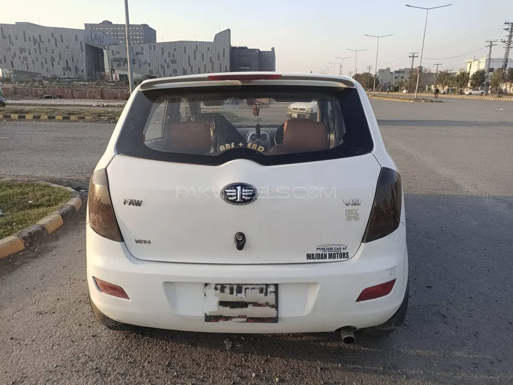 FAW V2 2015 for sale in Lahore