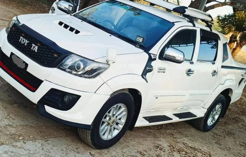Toyota Hilux 2013 for sale in Karachi