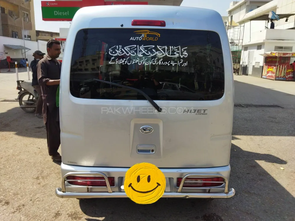 Daihatsu Hijet 2015 for sale in Karachi