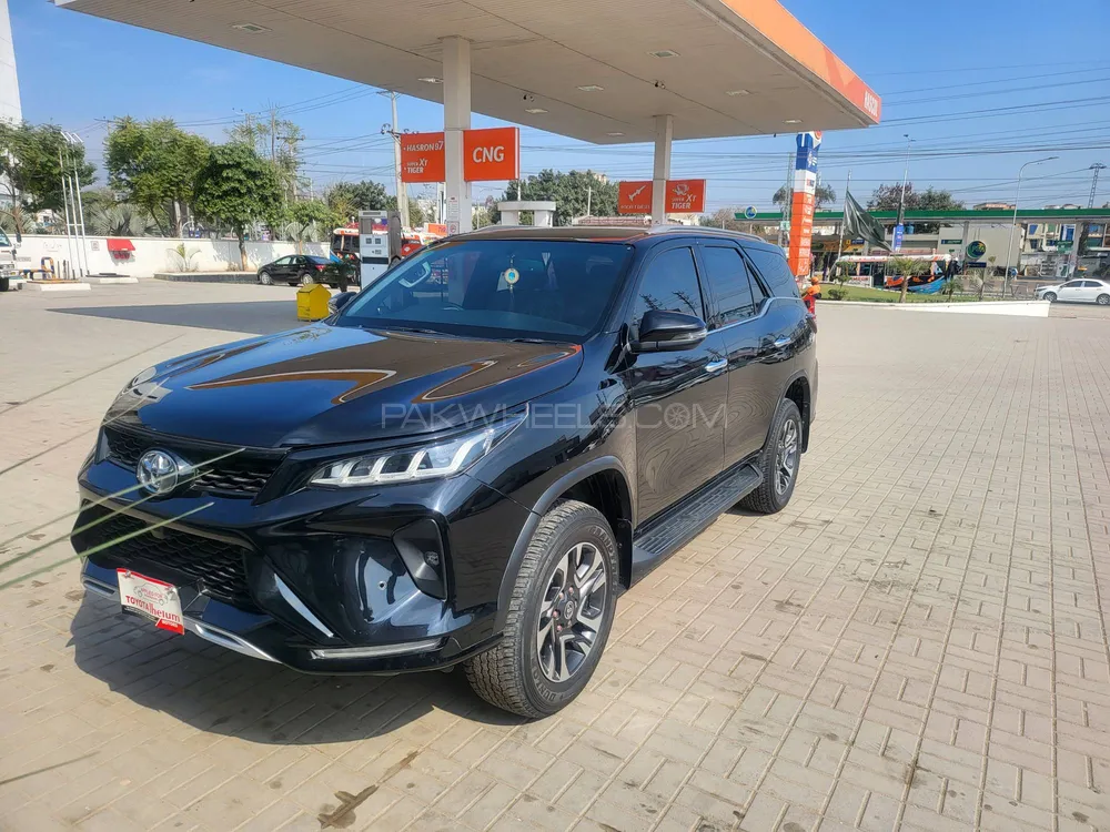 Toyota Fortuner 2022 for Sale in Sarai alamgir Image-1