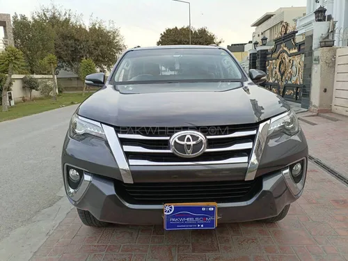 Slide_toyota-fortuner-2-7-automatic-2018-97832589