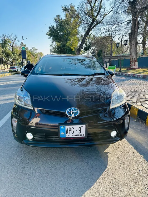 Toyota Prius 2015 for sale in Peshawar