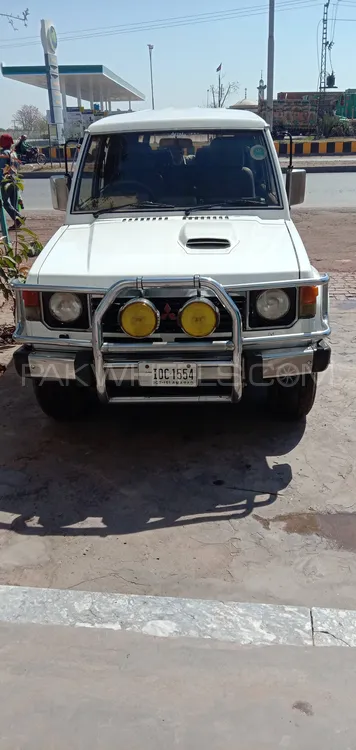 Mitsubishi Pajero 1990 for sale in Lahore