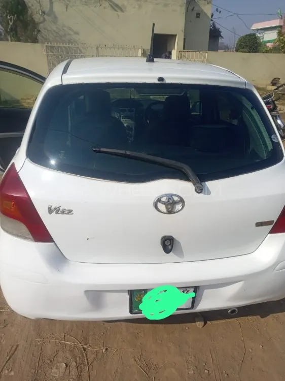 Toyota Vitz 2014 for Sale in Narowal Image-1