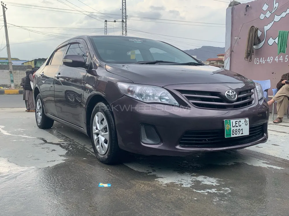 Toyota Corolla 2013 for Sale in Takhtbai Image-1
