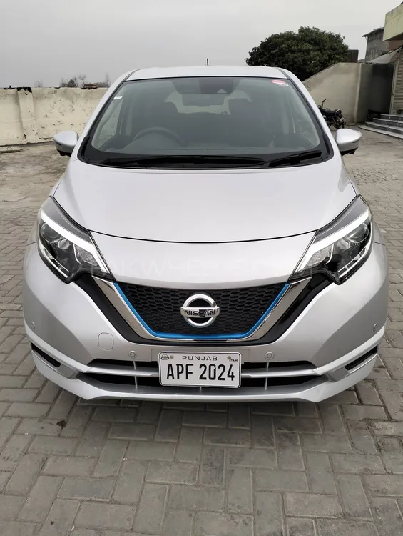 Nissan Note 2020 for Sale in Peshawar Image-1