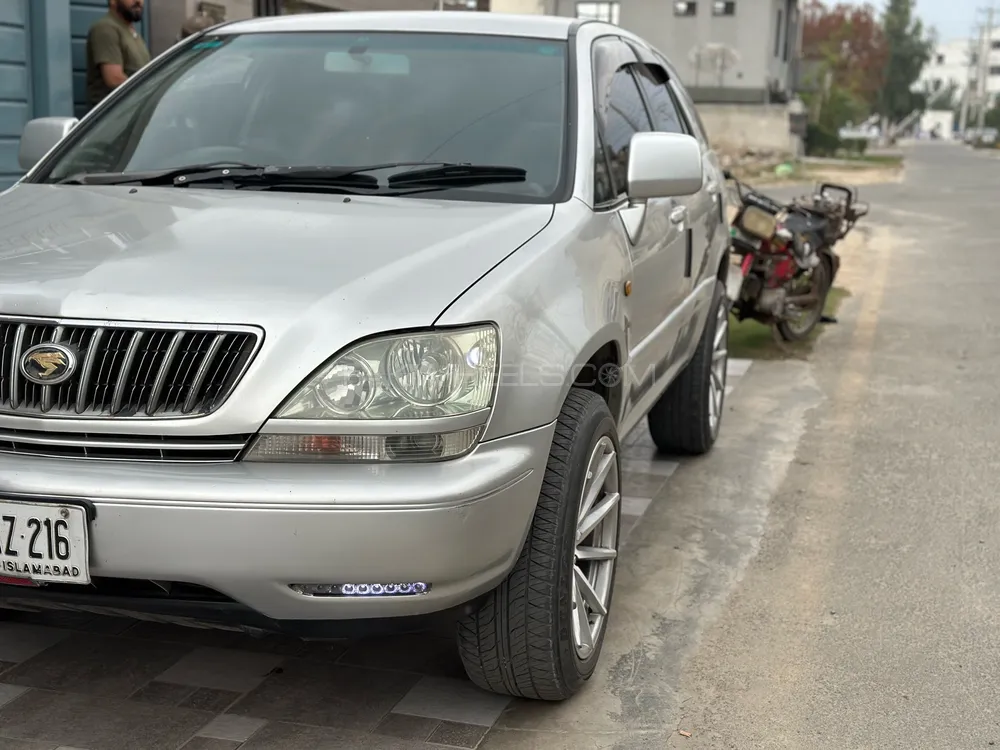 Toyota Harrier 2003 for sale in Lahore