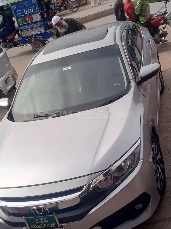 Honda Civic 2018 for Sale in Pattoki Image-1