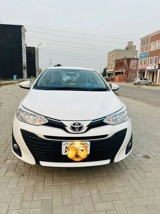 Toyota Yaris ATIV CVT 1.3 2022 for sale in Lahore | PakWheels