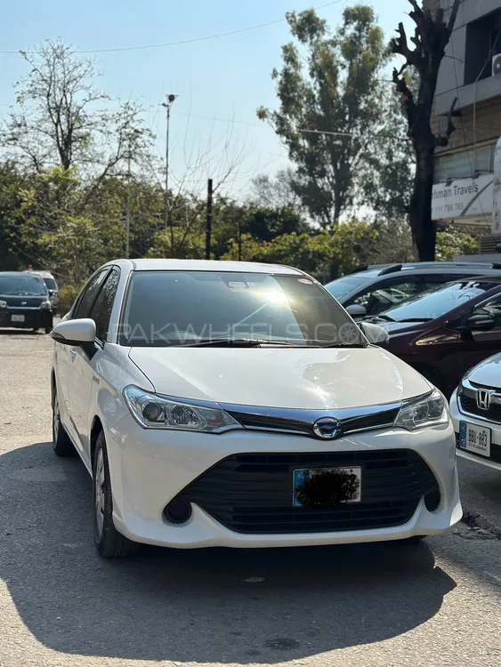 Toyota Corolla Axio 2017 for Sale in Islamabad Image-1