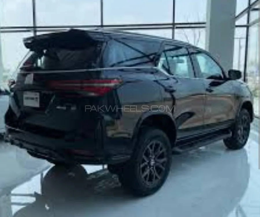 Toyota Fortuner 2024 for Sale in Faisalabad Image-1