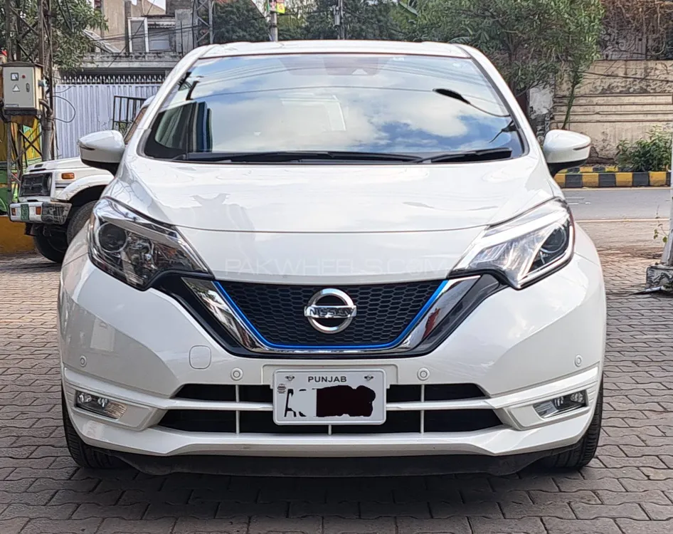 Nissan Note 2020 for Sale in Lahore Image-1