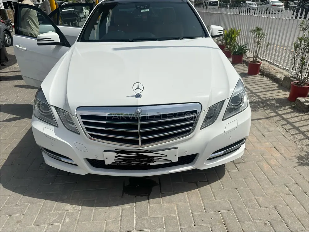 Mercedes Benz E Class 2013 for Sale in Islamabad Image-1
