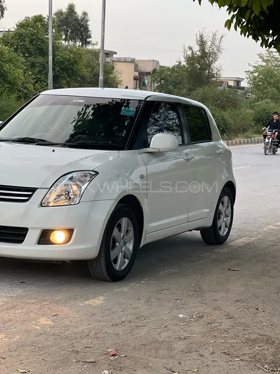 Suzuki Swift 2015 for sale in Peshawar