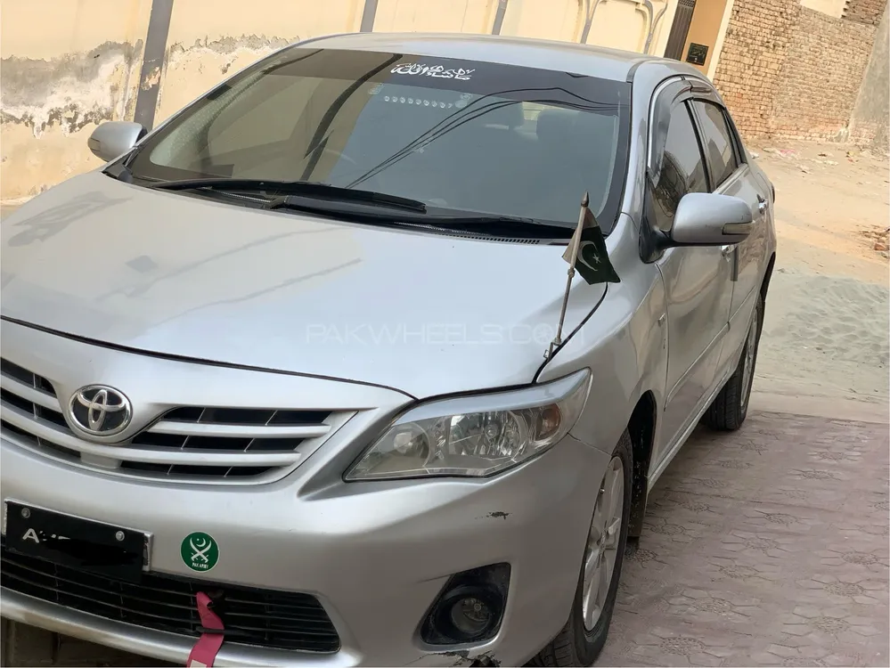 Toyota Corolla 2011 for Sale in Chowk azam Image-1