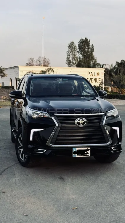 Toyota Fortuner 2018 for Sale in Bahawalnagar Image-1