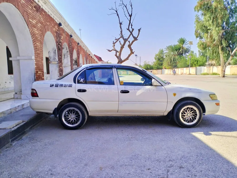 ٹویوٹا کرولا 2001 for Sale in پشاور Image-1