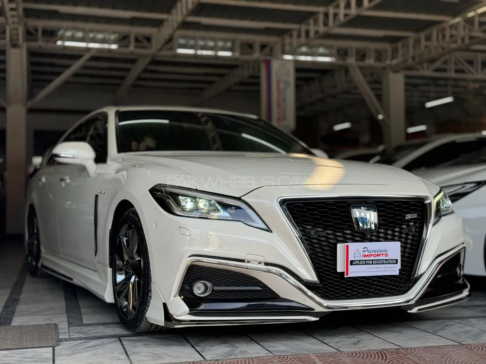 Toyota Crown 2019 for Sale in Peshawar Image-1