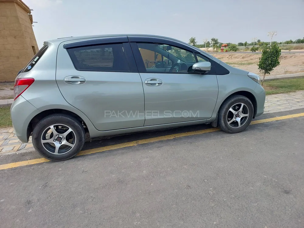 Toyota Vitz 2016 for sale in Multan