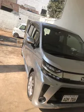 Daihatsu Move Custom X 2020 for Sale