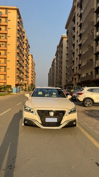 Toyota Crown 2018 for Sale in Lahore Image-1