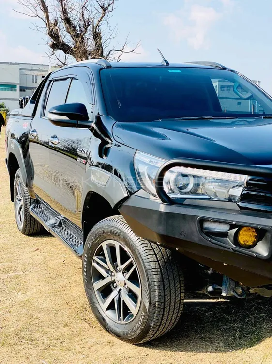 Toyota Hilux 2021 for Sale in Islamabad Image-1